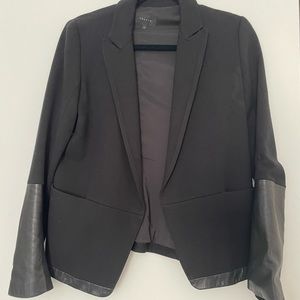 Theory leather trim blazer size 4 S